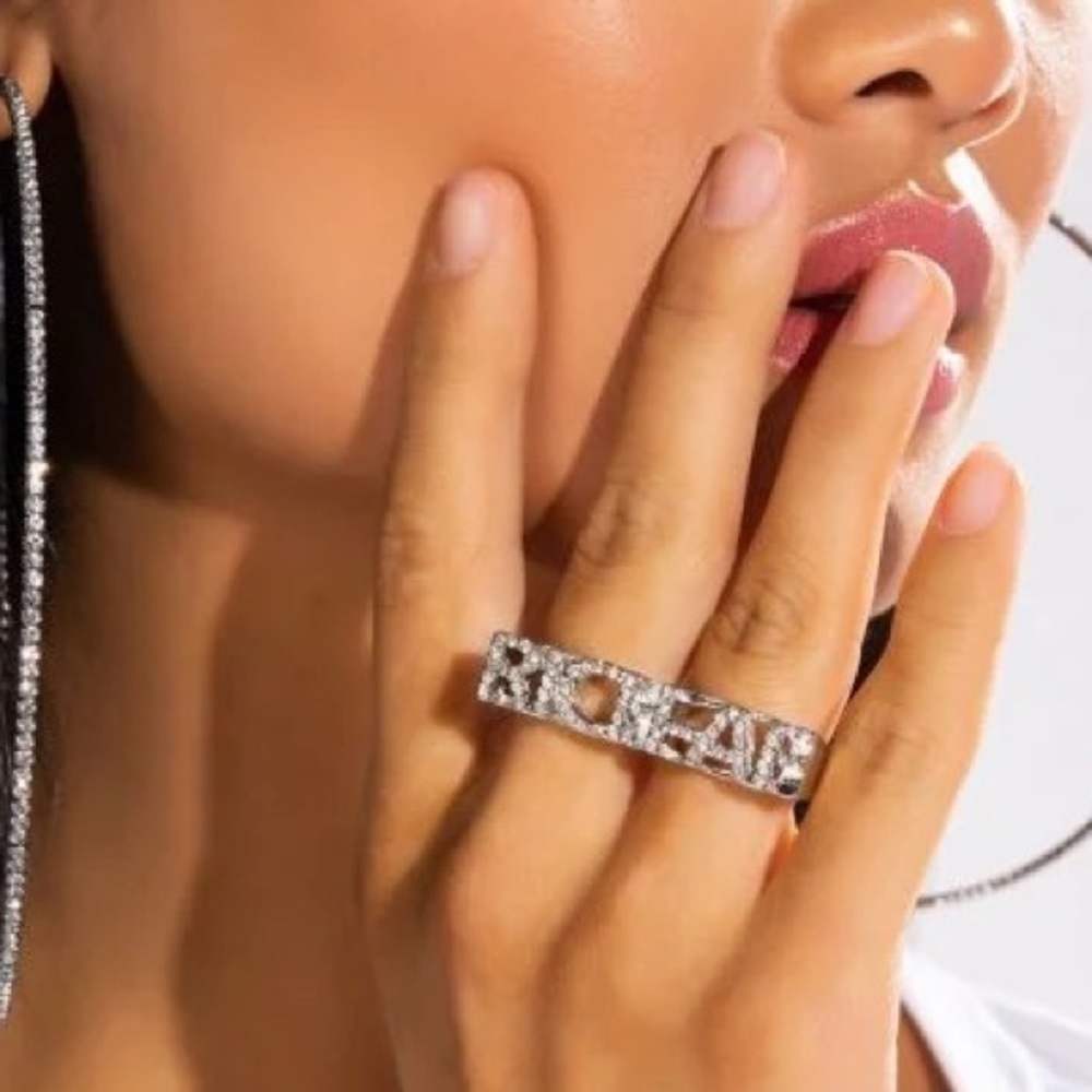 •RICH AF•TWO FINGER SILVER STATEMENT RING